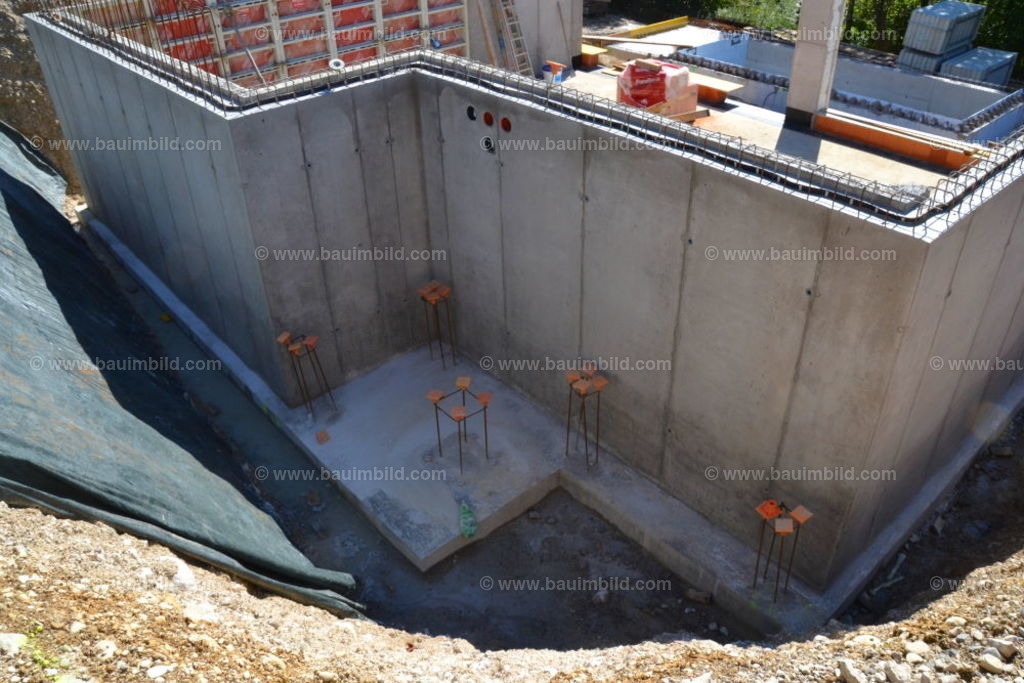 bib-lg04-betonarbeiten-0225 | Nach LV-Leistungsgruppen sortierte Detailfotos über den Bau eines Hauses. Alle Hausbau-Bilder direkt vom Urheber und Autor der Website Haus-Selber-Bauen.com