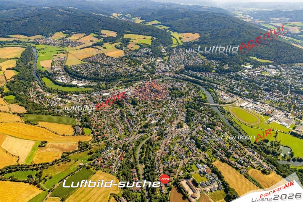 Luftbild der Stadt Melsungen - Die Luftaufnahme wurde 2025 vom UL-Flugzeug heraus erstellt ( keine Drohne ) - Hochauflösende Luftaufnahme - für professionelle Ausdrucke geeignet. Die Geschenkidee !Hier alle&nbsp;Infos zur Lizenzierung der LuftaufnahmeWir fliegen auch dieses Jahr wieder in Ihre Region um Luftbilder zu erstellen.- Luftbild anfragen