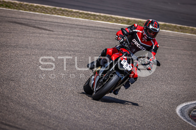0956-240624_NR-009_956 | Deine Full-Service-Agentur für ✔️Videoproduktionen und ✔️Motorsportfotografie Jetzt Angebot anfragen!