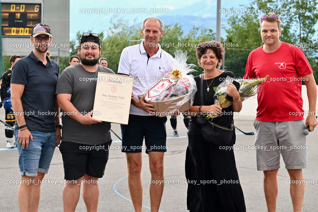 VAS Villach vs. ASKÖ Hockey Villach | Kummer Stefan, KERSCHE Jürgen Ballhockey Austria, Ehrenpräsident Ballhockey Austria Helmut Falle mit Gattin, Stanossek Gerald Ballhockey Austria, VAS Villach vs. ASKÖ Hockey Villach, VAS Villach vs. ASKÖ Hockey Villach am 03.07.2025 in Villach (Alpen Arena ), Austria, (Photo by Bernd Stefan)