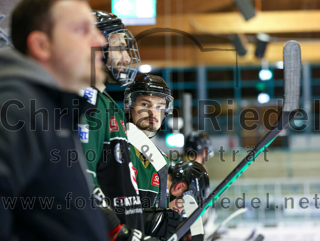 2022-09-23_023_TSV_Erding_gegen_EV_Fuessen | Erding, Deutschland, 23.09.2022:
Eishockey, Bayernliga 2022 / 2023, Testspiel, TSV Erding gegen EV Füssen, Endergebnis: 1:3

Foto: Christian Riedel / fotografie-riedel.net