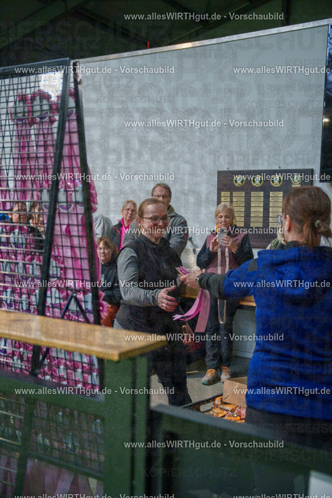 7R506512 | Professionelle Tierfotografie in Mönchengladbach von Daniel Wirth (allesWIRTHgut). Liebevolle & natürliche Bilder von Hunden & Katzen für unvergessliche Erinnerungen.