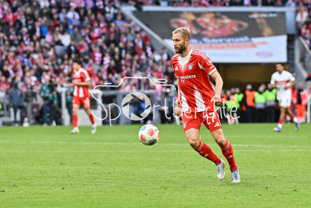 FC Bayern München - VfB Stuttgart | MUNICH, GERMANY - 19. APRIL: with Ball Konrad LAIMER (FC Bayern Munich 27) during the Bundesliga Match between FC Bayern Munich vs. VfB Stuttgart at Matchday 30 at Allianz Arena / DFL REGULATIONS PROHIBIT ANY USE OF PHOTOGRAPHS AS IMAGE SEQUENCES AND/OR QUASI-VIDEO