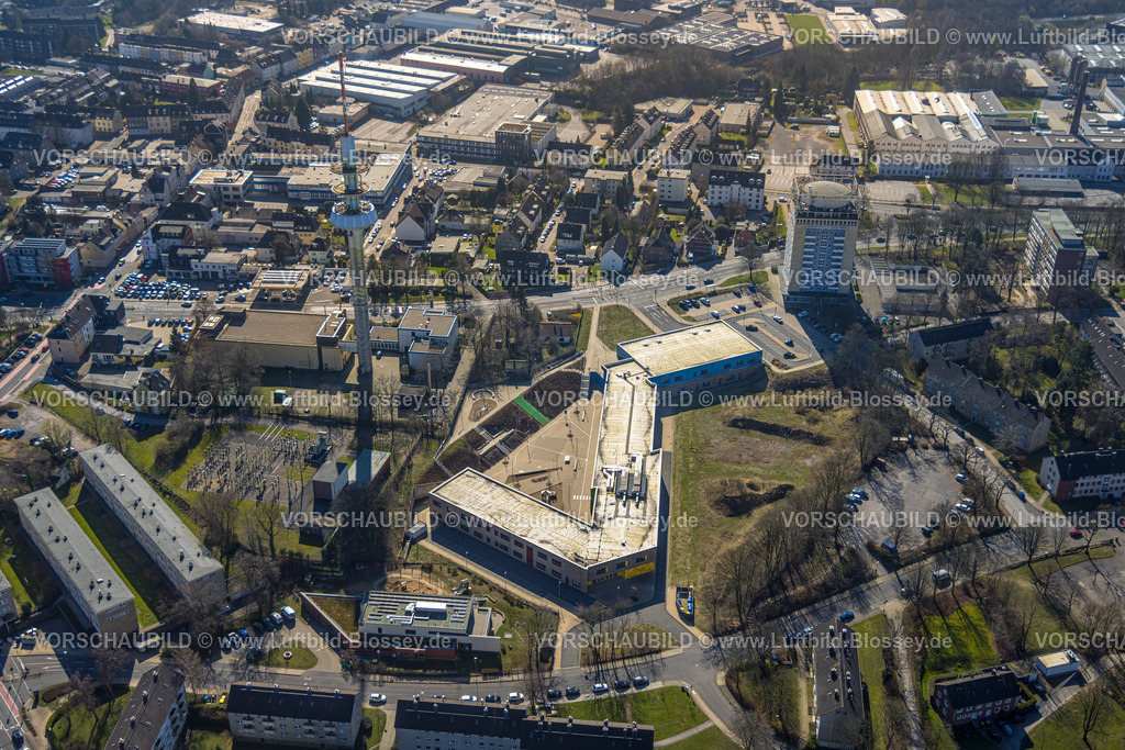 Velbert240301626 | Luftbild, Baustelle Neubaugebiet Kastanienallee, Grundschule Kastanienallee, Kindertagesstätte Kastanienallee, Fernmeldeturm Velbert, BKS-Hochhaus, Velbert, Ruhrgebiet, Nordrhein-Westfalen, Deutschland