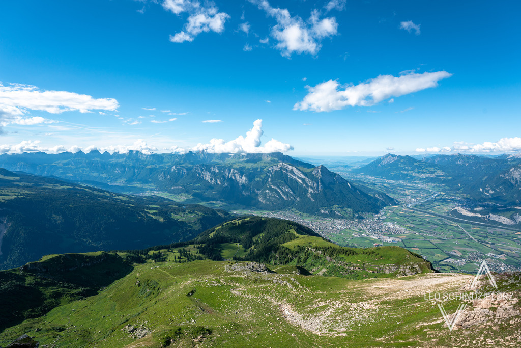 Fotografie_Leo_Schindzielorz_CH_Sommer_Pizol_20220625_A7R06444_org | Atmosphärische Landschaftsbilder & Drohnenaufnahmen aus dem Allgäu, Tirol, Südtirol & der Schweiz – ideal für Leinwanddrucke & zur stilvollen Raumgestaltung. - Realisiert mit Pictrs.com