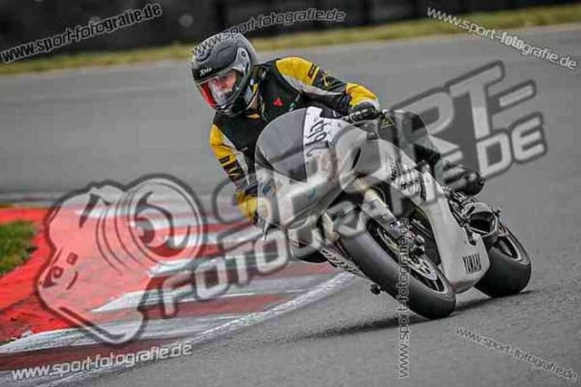 pubi2799 | Professionelle Fotos von Sportveranstaltungen, aber auch Hochzeiten und anderen Events. - Realisiert mit Pictrs.com