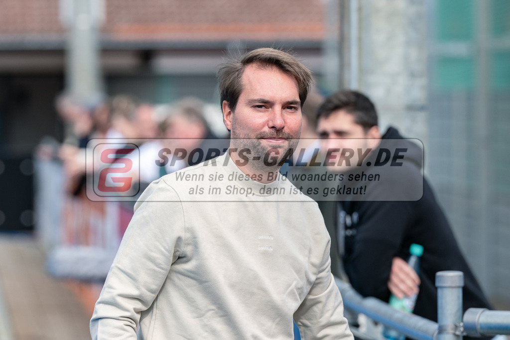 HK_20230923_902733 | 1. Bundesliga Herren Crefelder HTC - TSV Mannheim am 23.9.2023 CHTC, Krefeld , Schmitz Johannes ( Trainer Crefelder HTC )