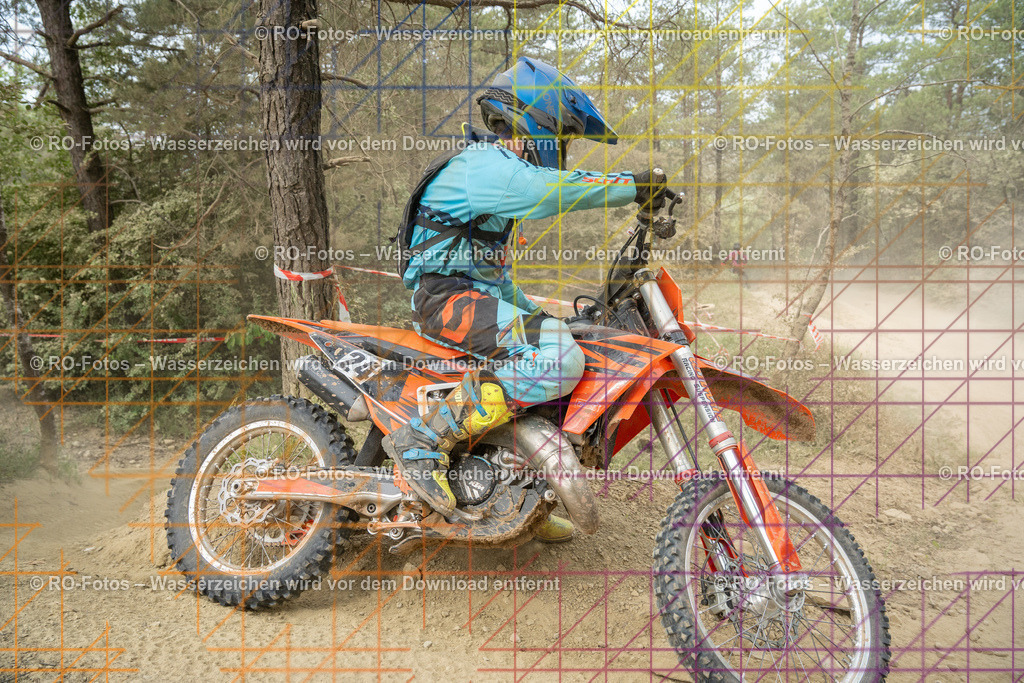 Niederwürzbach 4 Lauf-1005 | Sportfotografie von RO-Fotos: Motorsport, Motocross, Enduro, Laufveranstaltungen und Triathlon. Professionelle Fotos von Sportlern und Events. - Realisiert mit Pictrs.com