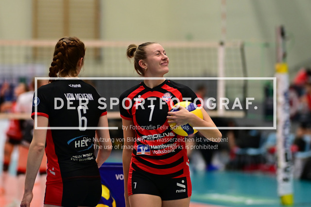 Volleyball I Frauen I Saison 2025-2026 I Bundesliga I 5. Spieltag I ETV Hamburger Volksbank Volleys - Dresdner SC I 06388 | Der Sportfotograf. - Realisiert mit Pictrs.com