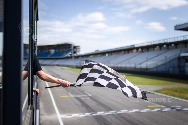 PSC125_050316265405086PK_PK | Porsche Sports Cup Deutschland - 1. Lauf Hockenheimring 2025 - Foto: Gruppe C Photography - Realisiert mit Pictrs.com