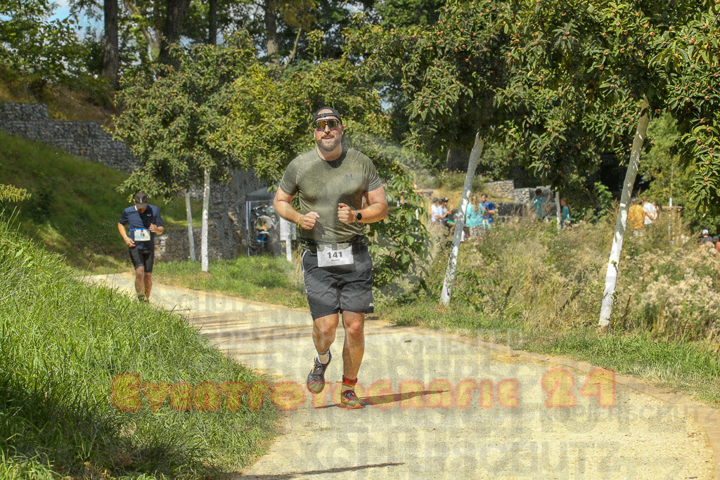 250824_1248_EX1_0576 | Sportfotografie im Rhein-Sieg Kreis, Köln, Bonn, NRW, Rheinland Pfalz, Hessen, etc. Unser Tätigkeitsfeld umfasst den Laufsport vom Volkslauf über den Marathon, Duathlon, Triathon bis zum Ultralauf wie Kölnpfad Ultra oder Schindertrail.
