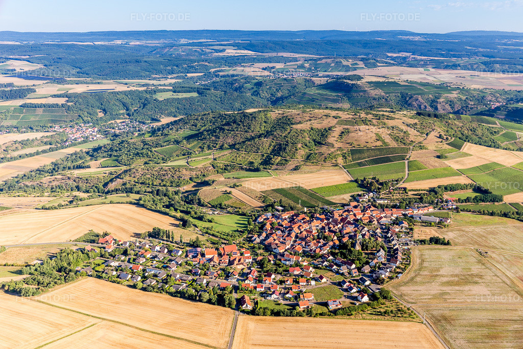Luftbild: Duchroth über dem Nahetal in Duchroth im Bundesland Rheinland-Pfalz in Deutschland. Foto: IMG_109895.jpg vom 06.08.2018 durch Werner Riehm/FLY-FOTO.de
