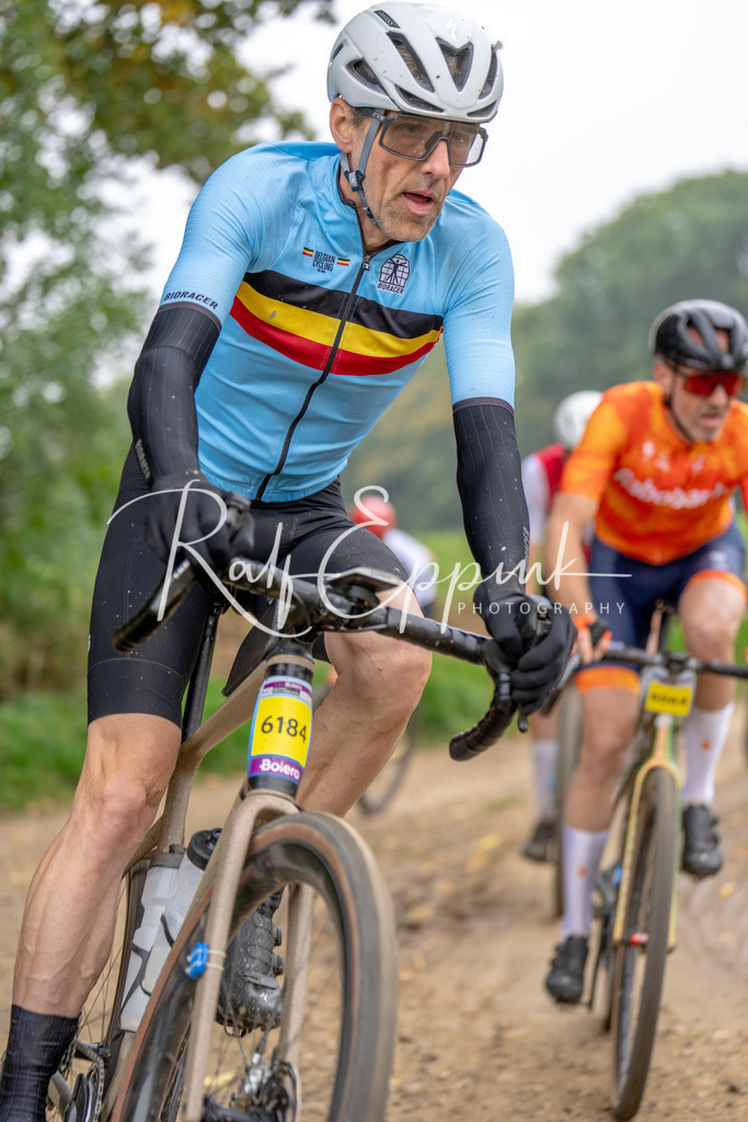 Ralf Eppink Photography 20251011_DSC02070 | Sportfotografie, Eventfotografie, Porträtfotografie, Radsport Fotograf, Triathlon Fotograf, Düsseldorf Fotograf, Köln Fotograf, Actionfotografie, Teamfotografie, Peoplefotografie, Business Portraits, Veranstaltungsfotografie, Reportagefotografie - Realisiert mit Pictrs.com