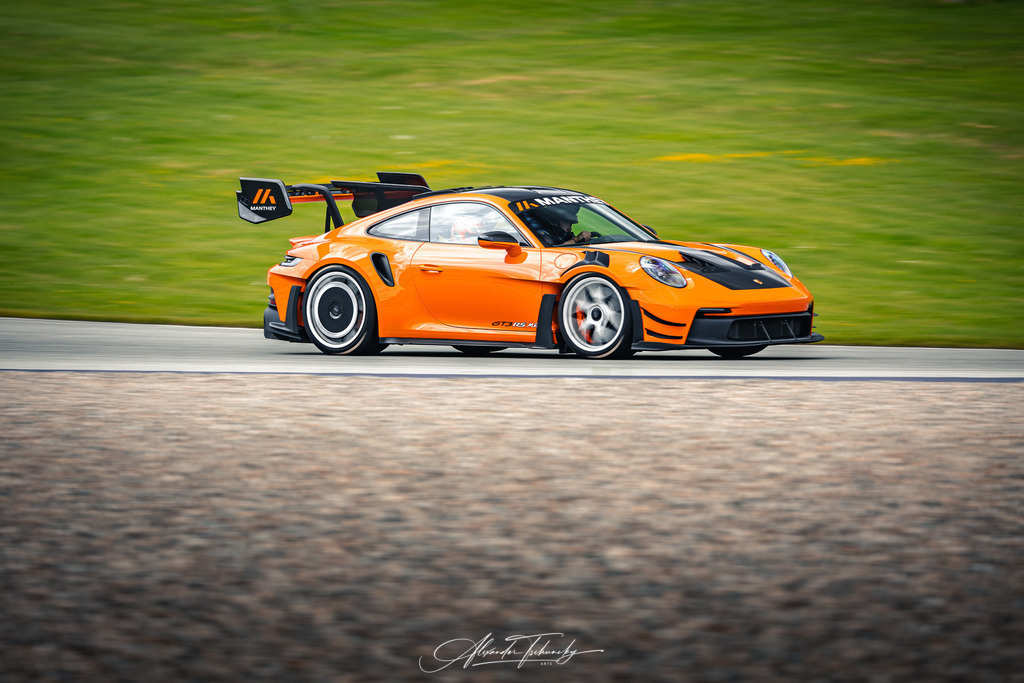 R6PZ1688 _Alexander Tschuncky | Entdecken Sie die faszinierende Welt von Alexander Tschuncky Arts: Kreative Fotografie, atemberaubende Automobilkunst und hochwertiger Bilderdruck. Lassen Sie sich inspirieren! - Realisiert mit Pictrs.com