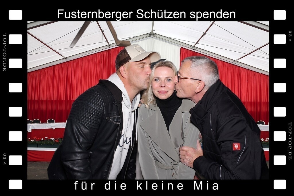 top-top.de 240928-085 | Foto, Video, Fotografie, Videografie, Fotobox, DJ, Discjockey, Musik, Musikbox, Veranstaltung, Photobooth, Amazon, Ebay, Buchtipp, Bestseller, Autor, Verlag, Buch, Wesel, Hamminkeln, NRW, Dinslaken, Rees, Drohne, Hochzeit, Party, Fotobox, Wesel, Fotograf