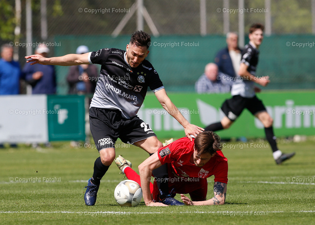 A_LUI_130523_07 | SPORT,FUSSBALL, LT1 OOE LIGA ASKOE OEDT-SV GW MICHELDORF 13.05.2023 IM BILD: ELVIR HUSKIC  (OEDT) UND TROJAN MALOKU (MICHELDORF) FOTO:FOTOLUI