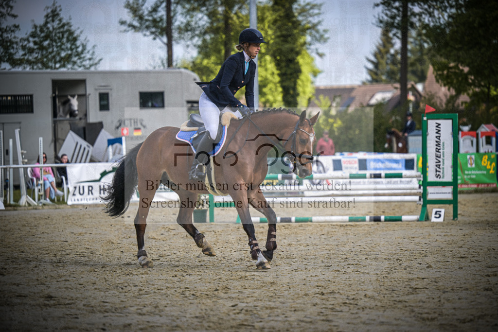 DOS_4332 | Entdecke hochwertige Reitturnierfotos von Foto Oger. Professionell, emotional und authentisch – jetzt Lieblingsmomente im Shop bestellen.Deutschlandweite Turnierfotografie. - Realisiert mit Pictrs.com
