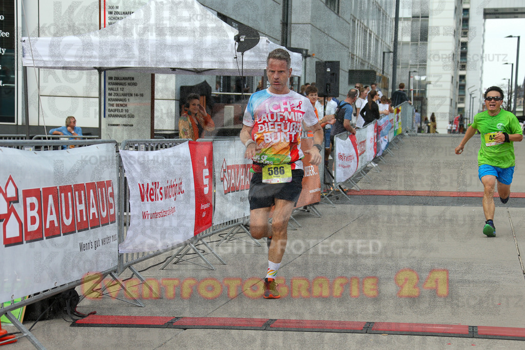 250920_1517_EX1_8766 | Sportfotografie im Rhein-Sieg Kreis, Köln, Bonn, NRW, Rheinland Pfalz, Hessen, etc. Unser Tätigkeitsfeld umfasst den Laufsport vom Volkslauf über den Marathon, Duathlon, Triathon bis zum Ultralauf wie Kölnpfad Ultra oder Schindertrail.