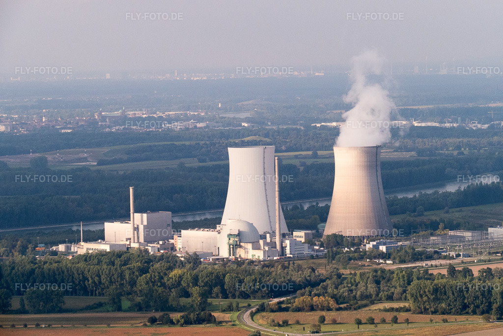 Luftbild: Philippsburg, AKW von Südwesten in Philippsburg im Bundesland Baden-Württemberg in Deutschland. Foto: P1000784.jpg vom 14.09.2014 durch Werner Riehm/FLY-FOTO.de