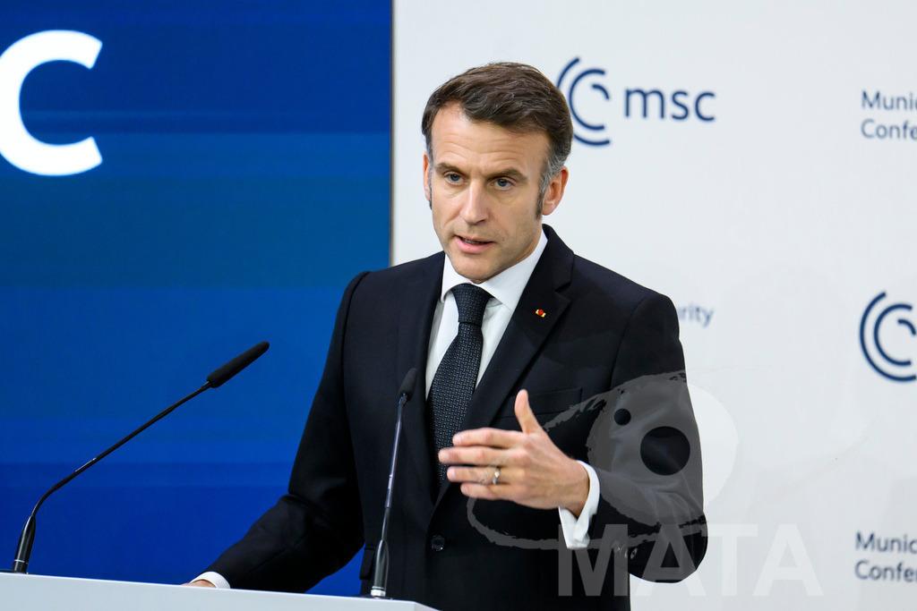 _DWA6974 | MATA IndoCon - Realisiert mit Pictrs.com