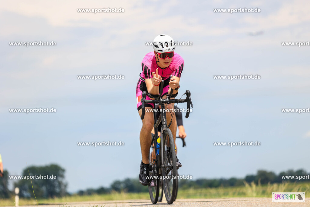 BR8A7510 | Stadttriathlon Erding 2025. #yourpictrs #sportshot_your_pictrs @Sportshotphotography #stadttriathlonerding Copyright: www.sportshot.de
