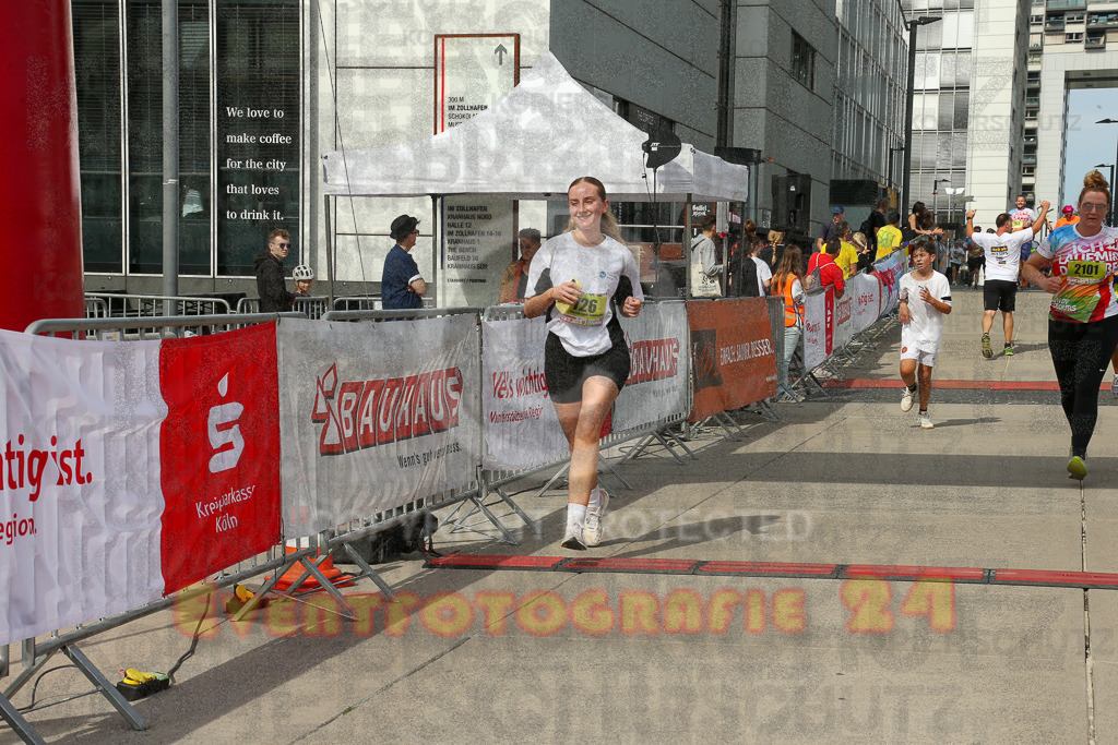 250920_1331_EX1_5234 | Sportfotografie im Rhein-Sieg Kreis, Köln, Bonn, NRW, Rheinland Pfalz, Hessen, etc. Unser Tätigkeitsfeld umfasst den Laufsport vom Volkslauf über den Marathon, Duathlon, Triathon bis zum Ultralauf wie Kölnpfad Ultra oder Schindertrail.