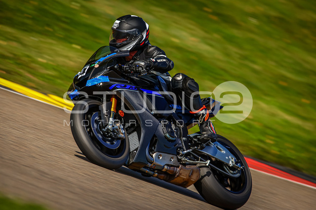 0004-250918SR-006_4 | Deine Full-Service-Agentur für ✔️Videoproduktionen und ✔️Motorsportfotografie Jetzt Angebot anfragen!