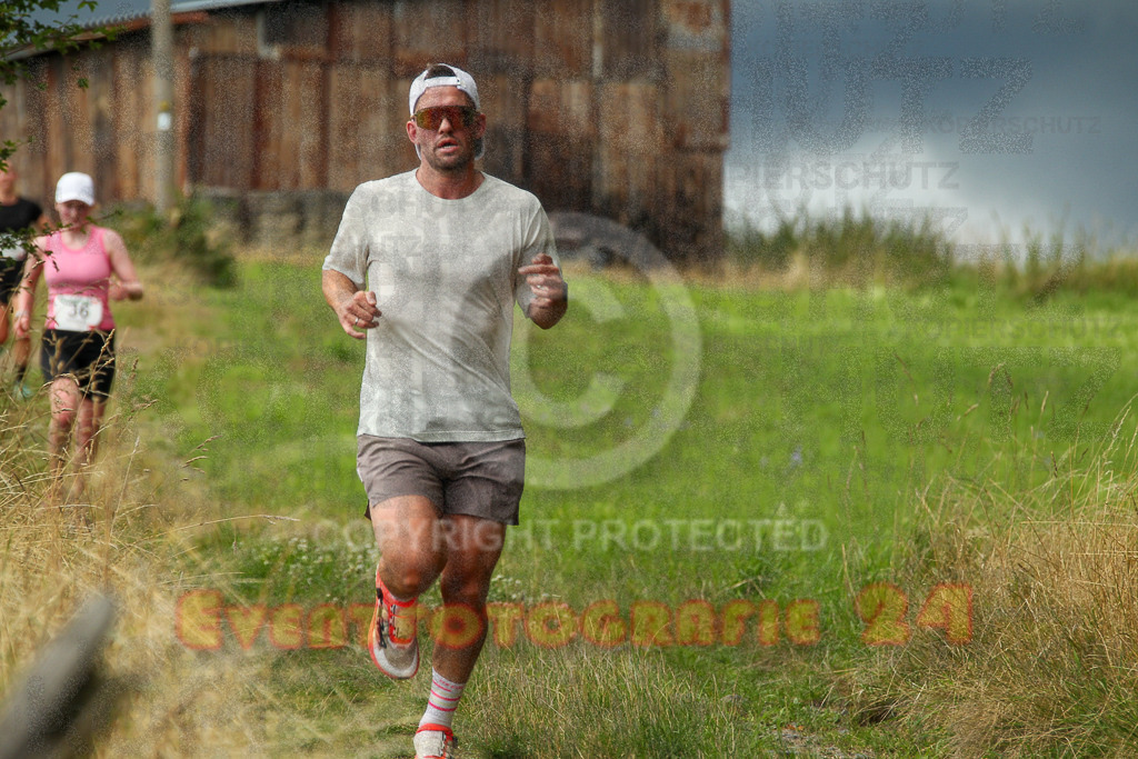 250801_1853_EV4_7670 | Sportfotografie im Rhein-Sieg Kreis, Köln, Bonn, NRW, Rheinland Pfalz, Hessen, etc. Unser Tätigkeitsfeld umfasst den Laufsport vom Volkslauf über den Marathon, Duathlon, Triathon bis zum Ultralauf wie Kölnpfad Ultra oder Schindertrail.