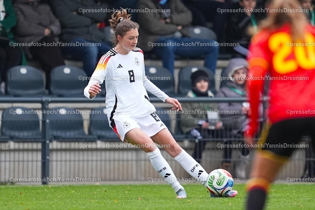 xYDRx26112502031 | 26.11.2025, xydrx, Fußball, Länderspiel, EM-Qualifikation U19-Frauen, Belgien - Deutschland, Sportschule Wedau: Lotta Wrede (GER #8)