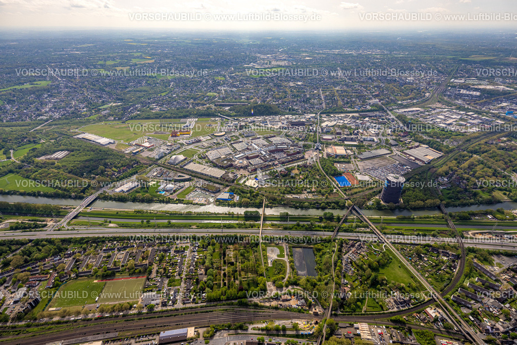Oberhausen240401481 | Luftbild, Westfield Centro sternförmiges Einkaufszentrum, Gesamtansicht Neue Mitte mit Gasometer am Rhein-Herne-Kanal mit Fluss Emscher und Autobahn A42, Wohngebiet, Borbeck, Oberhausen, Ruhrgebiet, Nordrhein-Westfalen, Deutschland