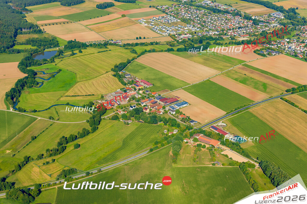 Luftaufnahme  Kümmersbuch  Hahnbach Das Luftbild wurde 2025 vom UL-Flugzeug heraus erstellt ( keine Drohne ) - Hochauflösende Luftaufnahme -Nicht vergleichbar mit Google Maps oder Satelittenbilder- Die Geschenkidee !Mit Lizenz und Bildrechte bestellbar