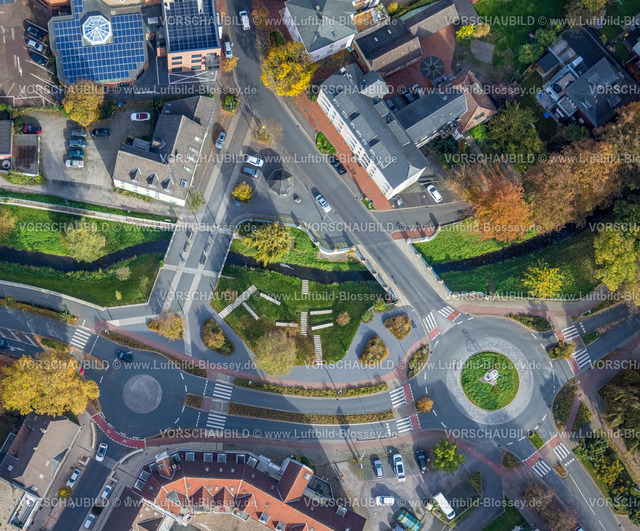 Kamen221012751 | Luftbild, Sesekepark und zwei Kreisverkehre, Fluss Seseke, Seseke Pegel Stand Häuschen, Kamen, Ruhrgebiet, Nordrhein-Westfalen, Deutschland