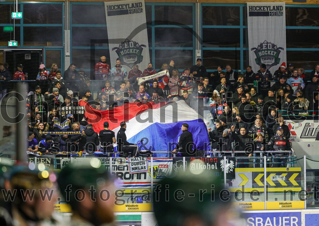 2025-12-23_089_TSV_Erding_gegen_Heilbronner_Falken | Erding, Deutschland, 23.12.2025:Eishockey, Oberliga Süd 2025 / 2026, 29. Spieltag, TSV Erding gegen Heilbronner Falken, Endergebnis: 5:4Foto: Christian Riedel / fotografie-riedel.net