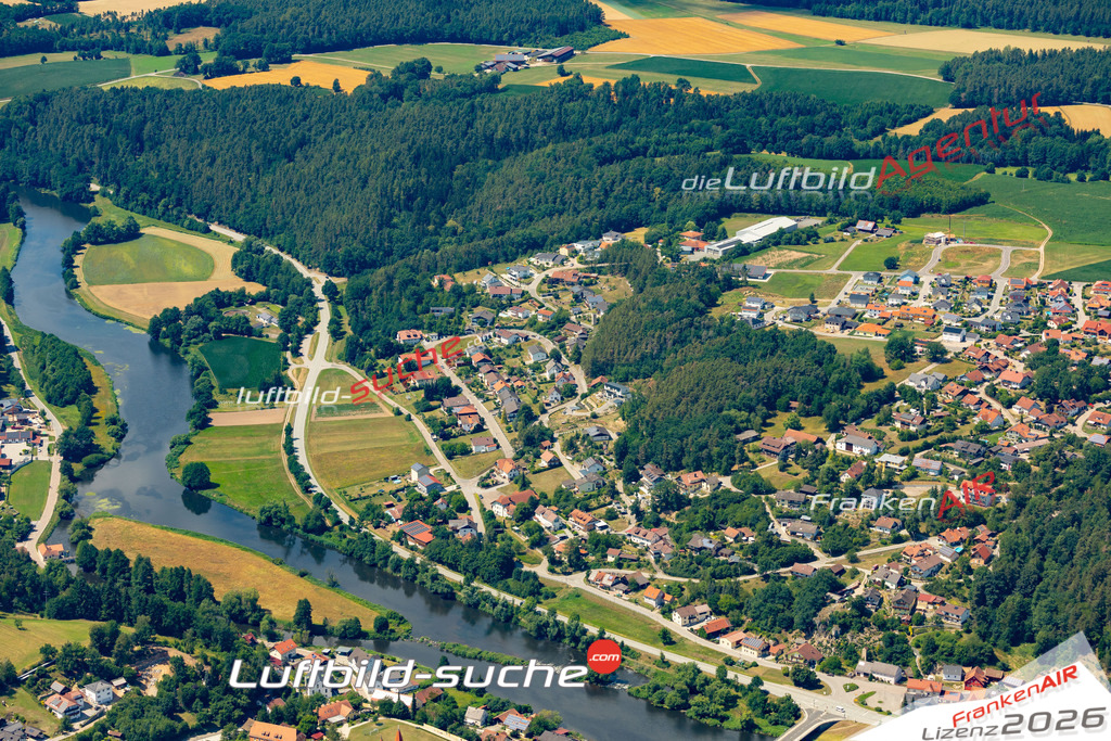 Die Luftaufnahme Kienleiten - Reichenbach wurde 2022 vom Flugzeug aus (keine Drohne) erstellt. Hohe Auflösung -für große Poster und Wandbilder geeignet - Garantiert!