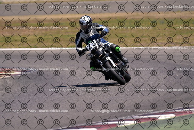 26bt04-1258 | markuskiefer.com - Realisiert mit Pictrs.com
