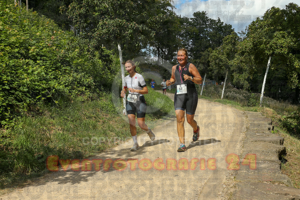 250824_1252_EX1_0793 | Sportfotografie im Rhein-Sieg Kreis, Köln, Bonn, NRW, Rheinland Pfalz, Hessen, etc. Unser Tätigkeitsfeld umfasst den Laufsport vom Volkslauf über den Marathon, Duathlon, Triathon bis zum Ultralauf wie Kölnpfad Ultra oder Schindertrail.