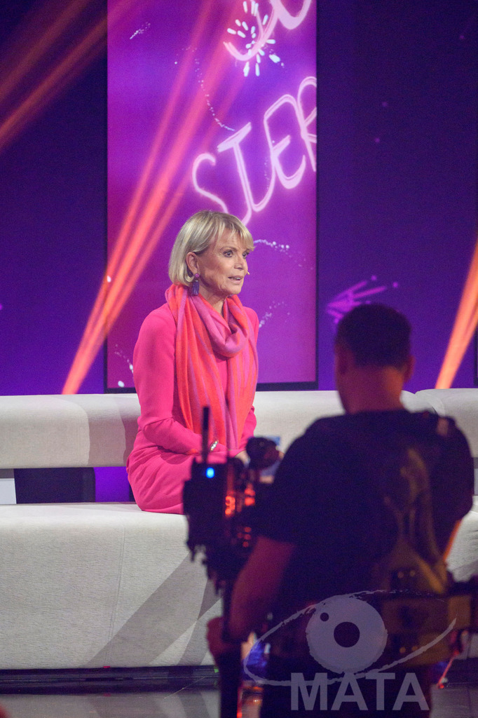 _DWA1603 | Uschi Glass bei '30 Jahre Sternstunden-Gala 2023' in der Frankenhalle. Nürnberg, 15.12.2023 - Realisiert mit Pictrs.com