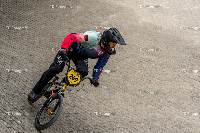 BayBMX2026-05065 | Fotogalerie von Thomas Dettweiler mit Eventbildern und lizenzfreien Fotos. Perfekt als Wandbild, für Büro, Website oder private Nutzung. - Realisiert mit Pictrs.com