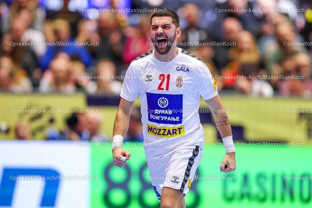EHF15012601117 | 15.01.2026, Handball, Men's EHF EURO 2026, Spanien - Serbien, Jyske Bank Boxen in Herning, Dänemark, Preliminary Round:  Vanja Ilic (Serbien #21) jubelnd 