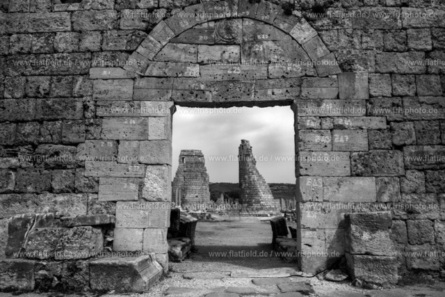 Portal in Perge | Foto eines Portals in der antiken Stadt Perge in der Türkei