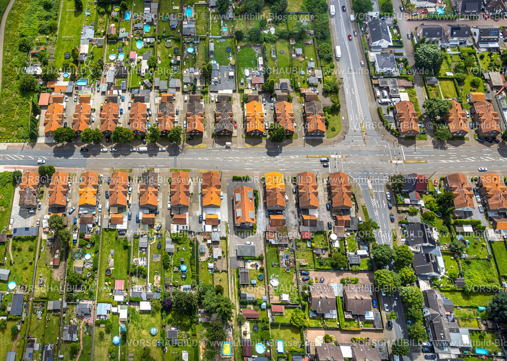 Bottrop240701390 | Luftbild, Copaca-Bottrop: 15 Pools und 7 Trampoline in der Rheinbabensiedlung, Gladbecker Straße, Eigen, Bottrop, Ruhrgebiet, Nordrhein-Westfalen, Deutschland