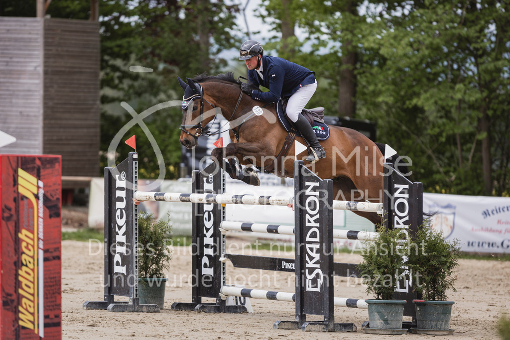 250504_SpengeW_M2-Spr-438 | Deine schönsten Turniermomente als professionelle Fotos! Entdecke hochwertige Pferdesport-Fotografie im Online-Shop. Jetzt Fotos finden & bestellen!