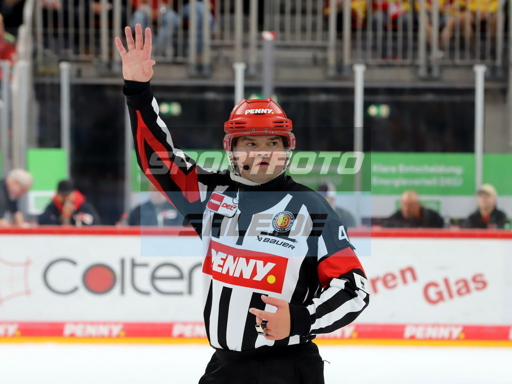 Roman Gofman - DEL Ref | Roman Gofman - DEL Ref - Realisiert mit Pictrs.com