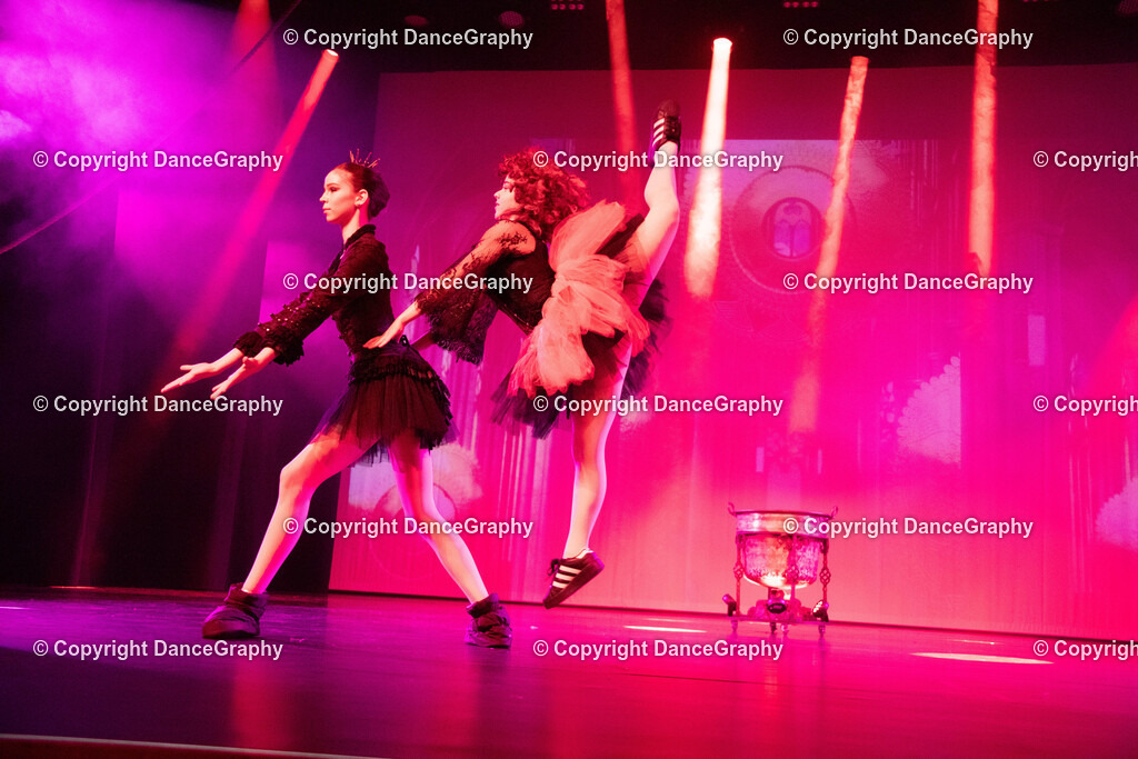 GPHY3263 | DanceGraphy - Realisiert mit Pictrs.com