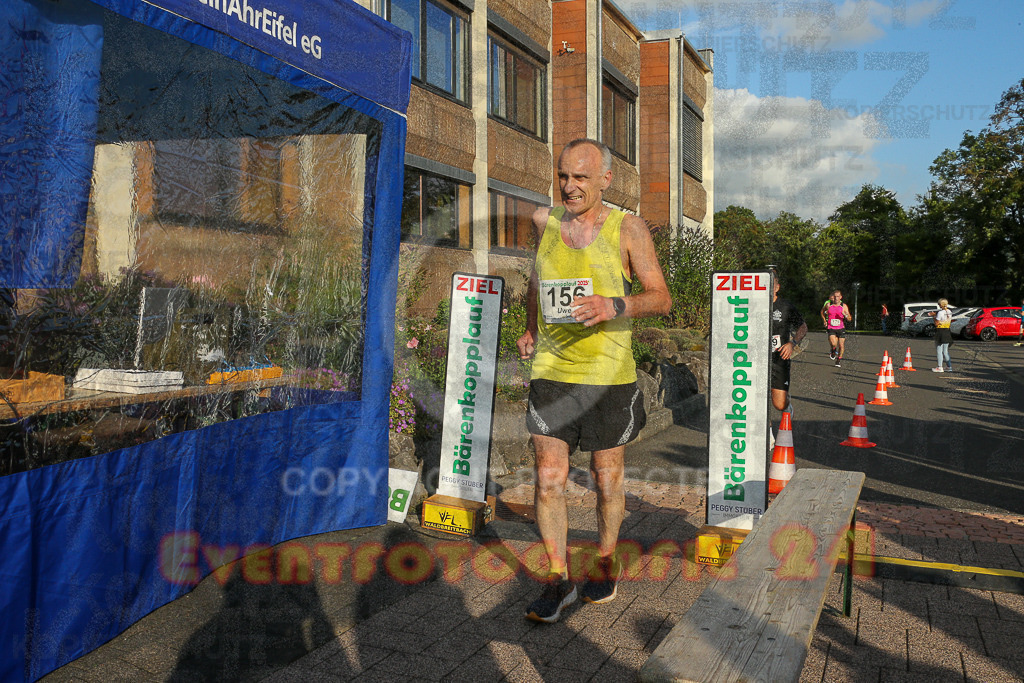 250801_1918_EX1_7585 | Sportfotografie im Rhein-Sieg Kreis, Köln, Bonn, NRW, Rheinland Pfalz, Hessen, etc. Unser Tätigkeitsfeld umfasst den Laufsport vom Volkslauf über den Marathon, Duathlon, Triathon bis zum Ultralauf wie Kölnpfad Ultra oder Schindertrail.