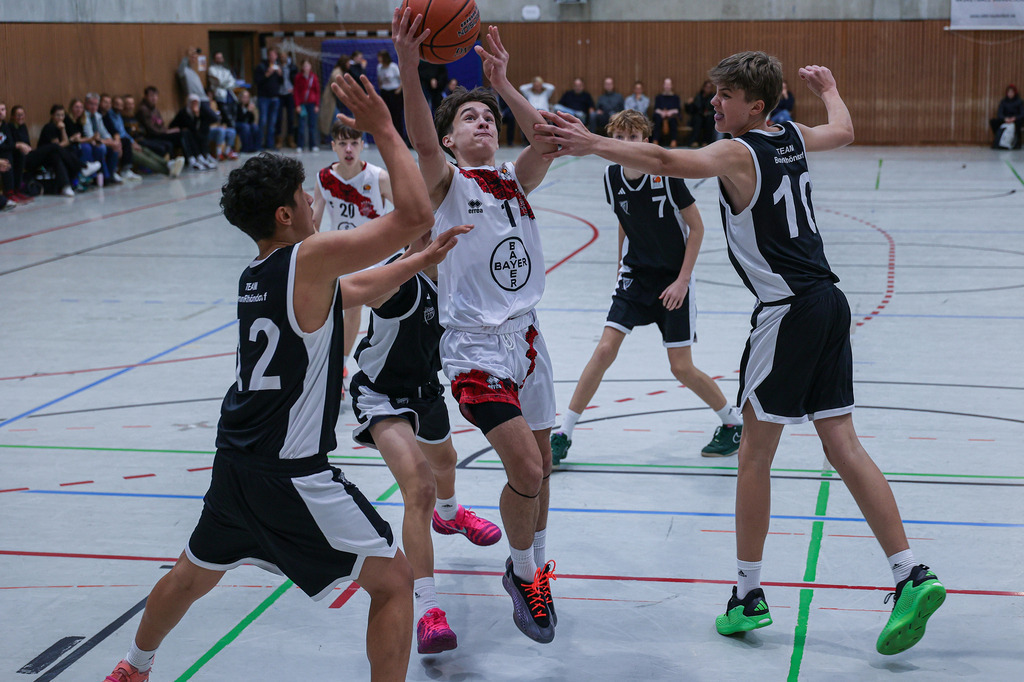 JBBL BAYER GIANTS vs Team BonnKöln RAG-27 | Fotos von Basketballspielen aus dem Raum NRW fotografiert von Gero Mueller-Laschet und Daniel Schaefer - Realisiert mit Pictrs.com