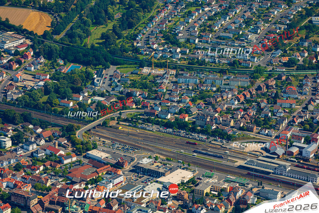 Vs Google Maps Bebra - Die Luftaufnahme wurde 2025 vom UL-Flugzeug heraus erstellt ( keine Drohnenaufnahme ) - Hochauflösende Luftaufnahme - für Wandbilder und großformatige Ausdrucke geeignet. Das besondere Geschenk!Hier alle&nbsp;Infos zur Lizenzierung der LuftaufnahmeWir fliegen auch dieses Jahr wieder in Ihre Region um Luftbilder zu erstellen.- Luftbild anfragen