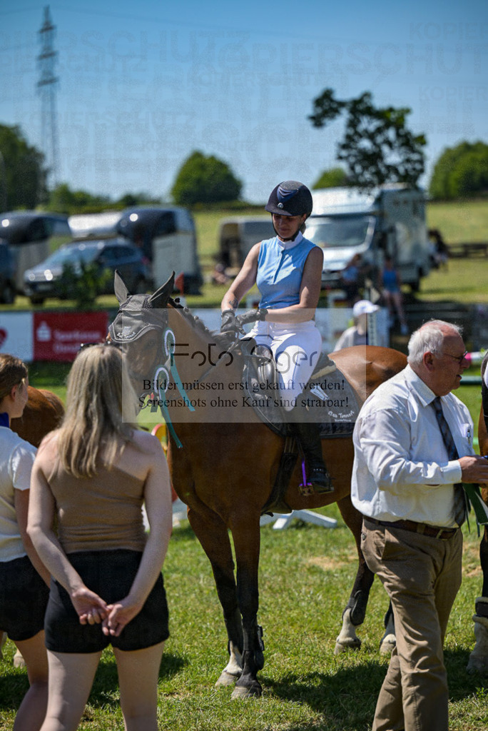 Reitturnier Voxtrup | Entdecke hochwertige Reitturnierfotos von Foto Oger. Professionell, emotional und authentisch – jetzt Lieblingsmomente im Shop bestellen.Deutschlandweite Turnierfotografie. - Realisiert mit Pictrs.com