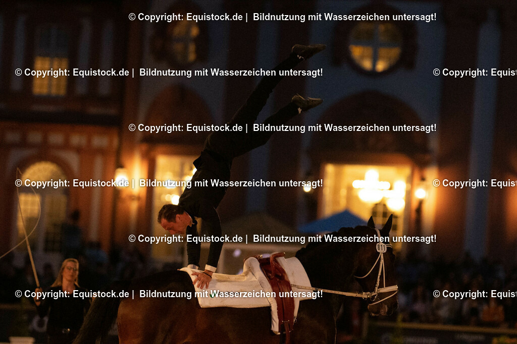 20230527_Voltigieren_NASPA_Flutlicht_0698 | equistock