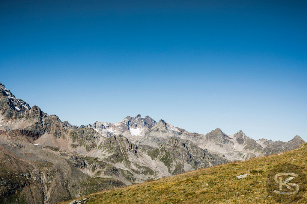 Hohes Rad 2934m – Gipfeltour durch die Silvretta 2020 | Fotodokumentation der anspruchsvollen Gipfelbesteigung des Hohen Rad (2934m) in der Silvretta. Aufnahmen vom Aufstieg über das Bieltal, durch Geröllfelder bis zum Gipfel und Abstieg durchs Ochsental von Stefan Kuhn, September 2020. - Realisiert mit Pictrs.com